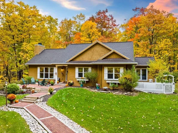 2022 Old Orchard Rd, Ellison Bay, WI 54210