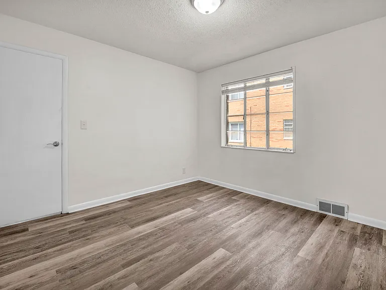 1787 Tanglewood Dr — Photo 22