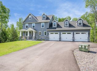 2909 Nighthawk Ln, Duluth, MN 55804