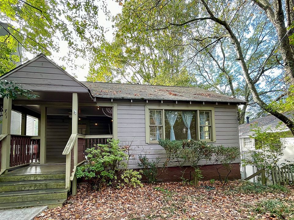 Historic Grant Park house with hardwood floors and a great porch!
