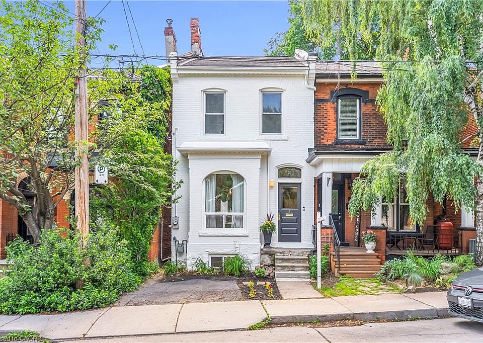 1st image of 76 Pearl St N
