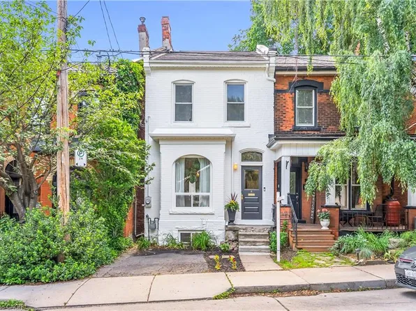 76 Pearl St N, Hamilton, ON L8R 2Y9