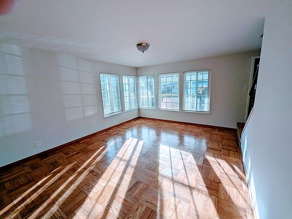 5th image of 120 Merced Dr