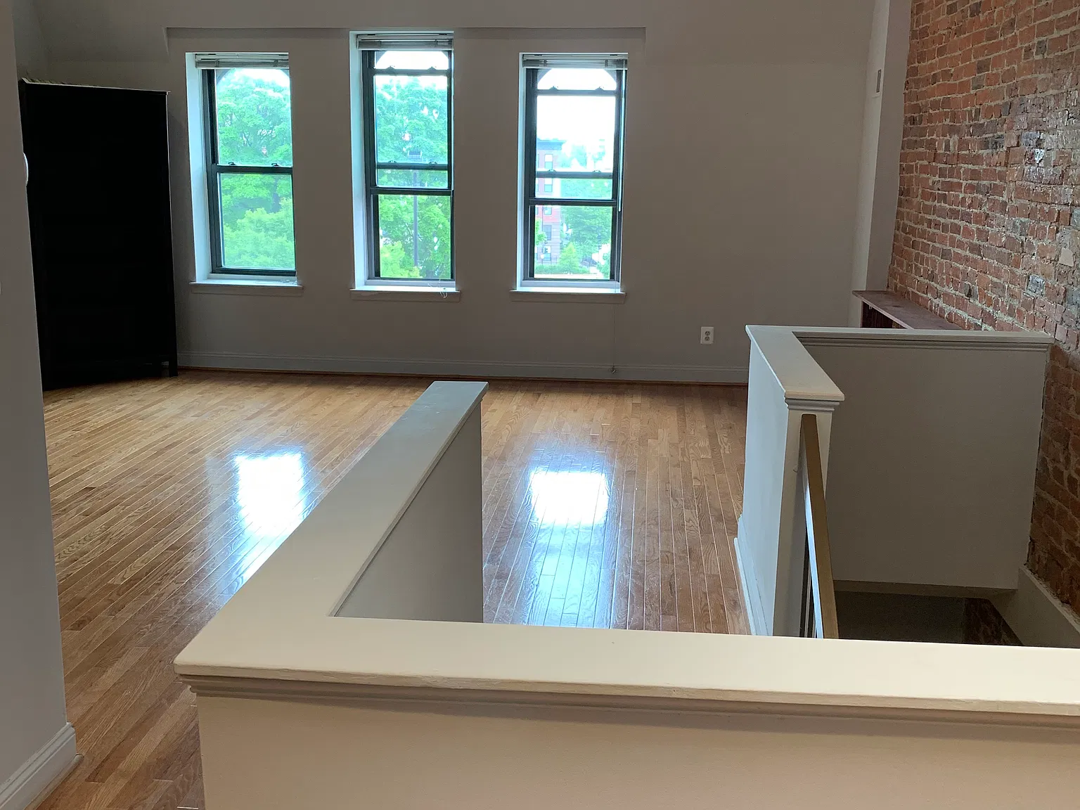 2 bed, 1000 sqft, $2,990 — Photo 2