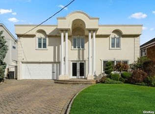 3059 Shore Dr, Merrick, NY 11566