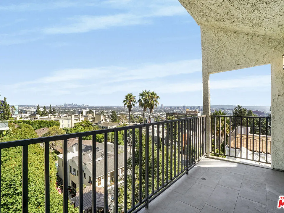 1230 Horn Ave #605