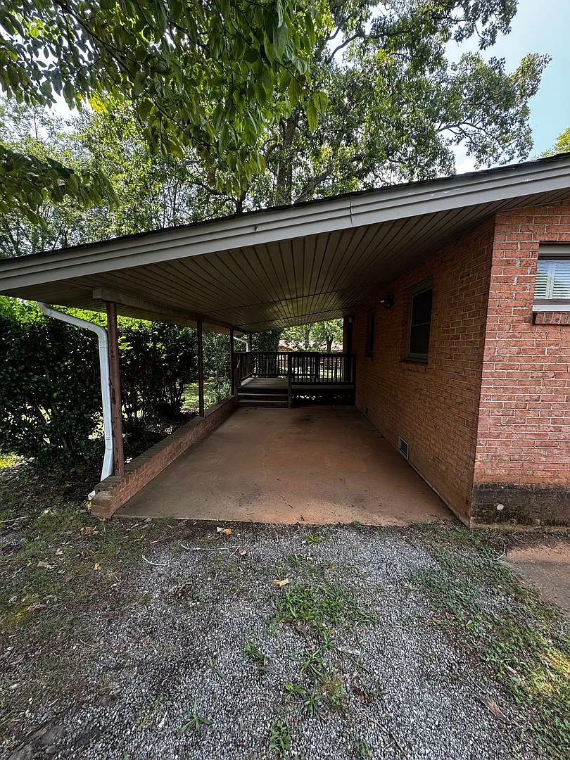 2/1 Duplex with office space in Shelby, NC — Photo 2