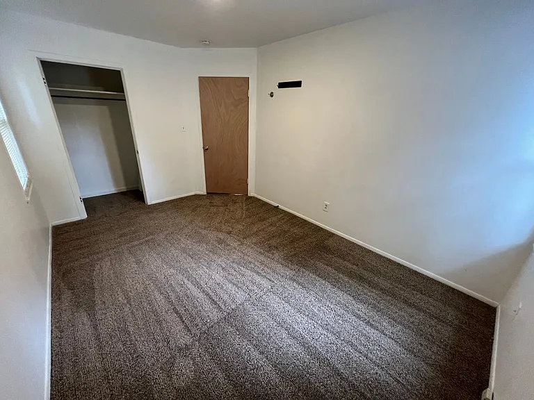 1016 E Roosevelt Ave — Photo 34