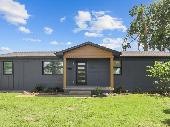 809 Carson Dr, Bentonville, AR 72712