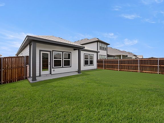 3rd image of 7412 Summer Sunset Dr