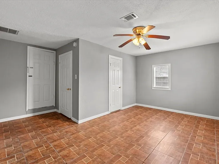 14029 McNair St — Photo 22