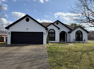 11 Lakeview Ln, Cabot, AR 72023