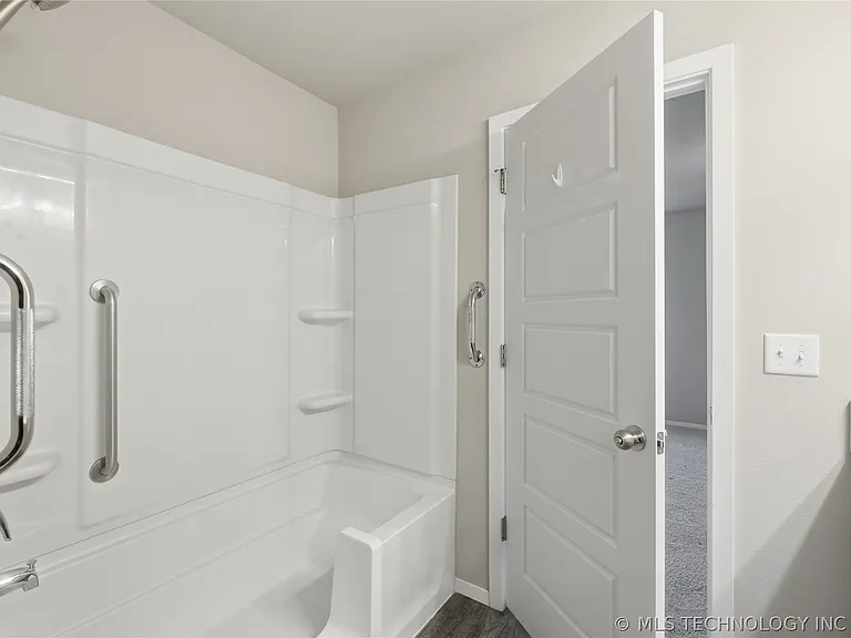 8501 E 162nd St S — Photo 18