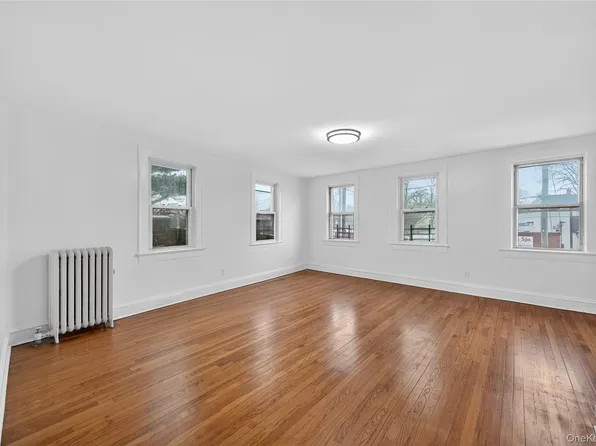 2092 Grand Ave Floor 2, Baldwin, NY 11510