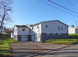 93 Maple Ave, Morgantown, WV 26501