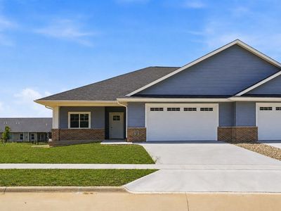 215B Timberline Ter, Kalona, IA, 52247