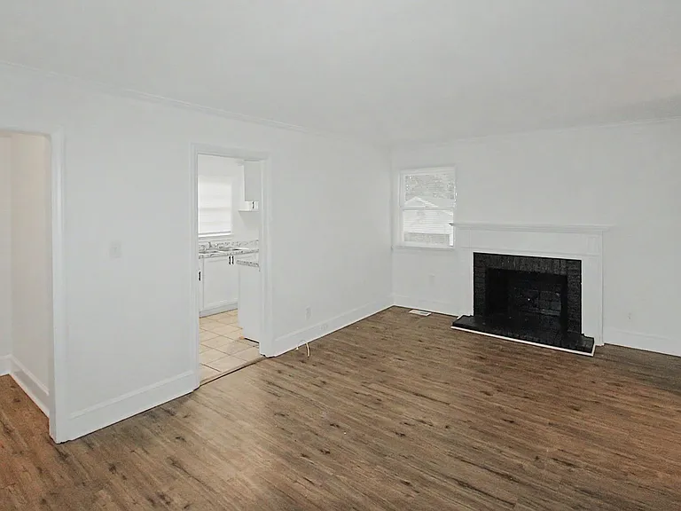 2517 Rachel St — Photo 2