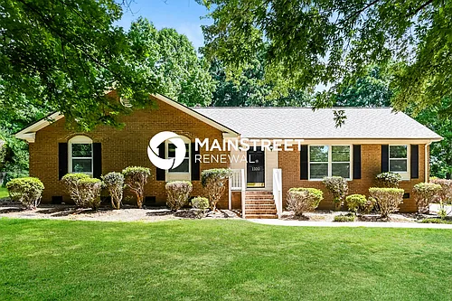 1100 Lightwood Dr Photo 1