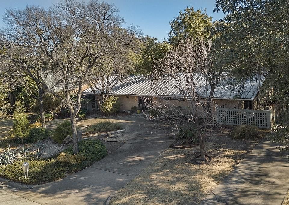 13732 Hughes Ln, Dallas, TX 75240 Zillow