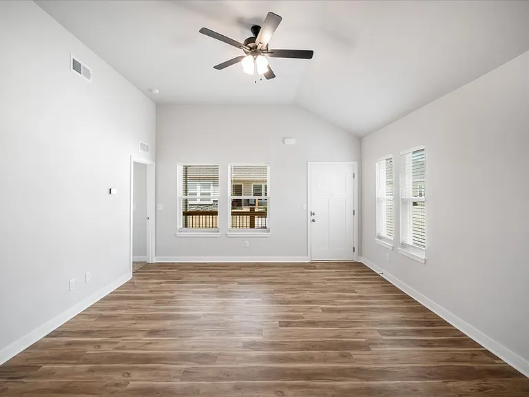 Barry West Townhomes — Photo 88