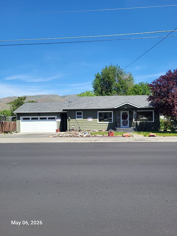 1256 Elm St - Property Image