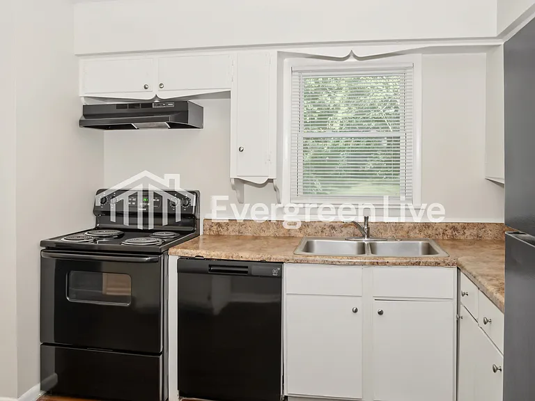 5020 Powell Dr NW — Photo 6