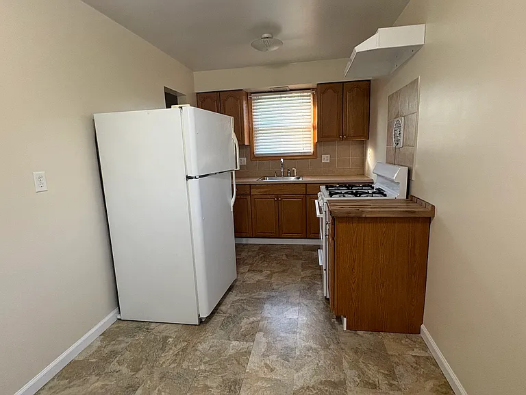 142 Coale Ave #2 — Photo 9