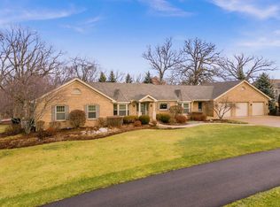 5N101 Oak Hill Dr, St Charles, IL