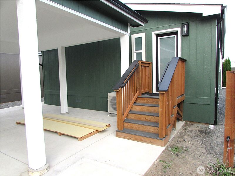5th image of 4424 84TH Street NE #8