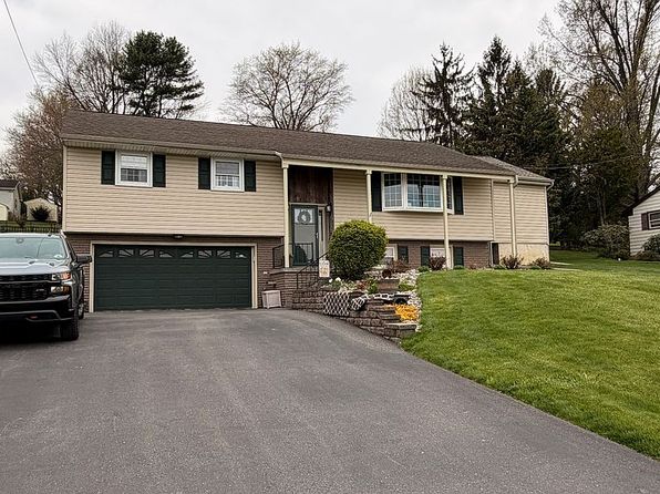 230 Edgewood Dr
