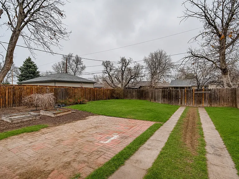 2932 Ivanhoe St — Photo 23