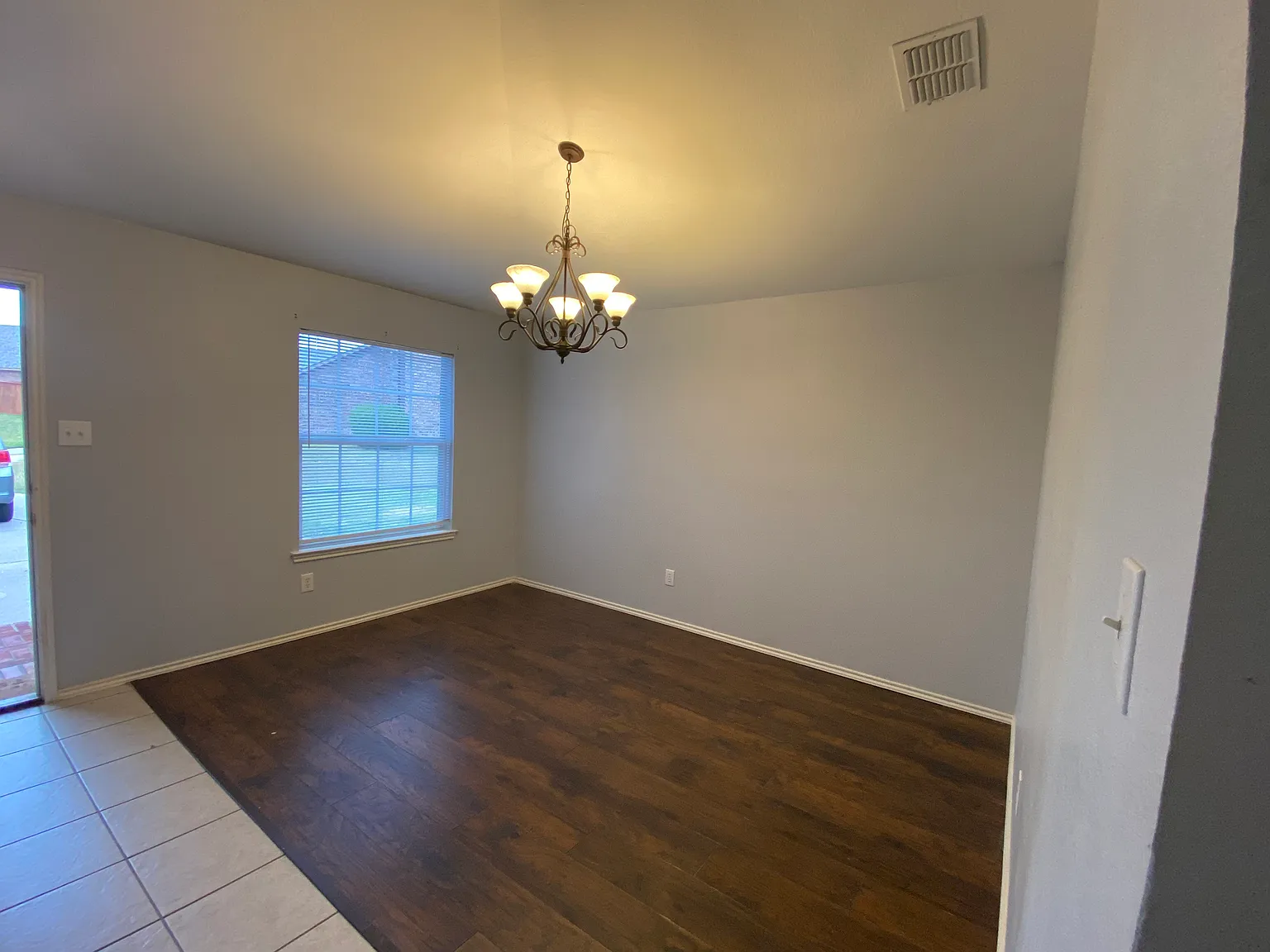 202 Maplecrest Dr — Photo 4