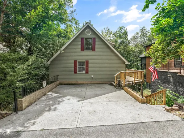 333 Woodridge Way, Pigeon Forge, TN 37863
