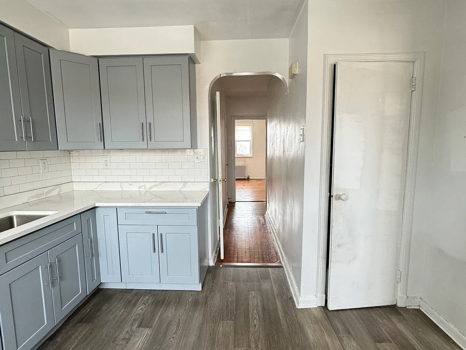 2 bed, 900 sqft, $2,000 — Photo 4