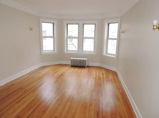 1802 W Farwell Ave #1, Chicago, IL 60626