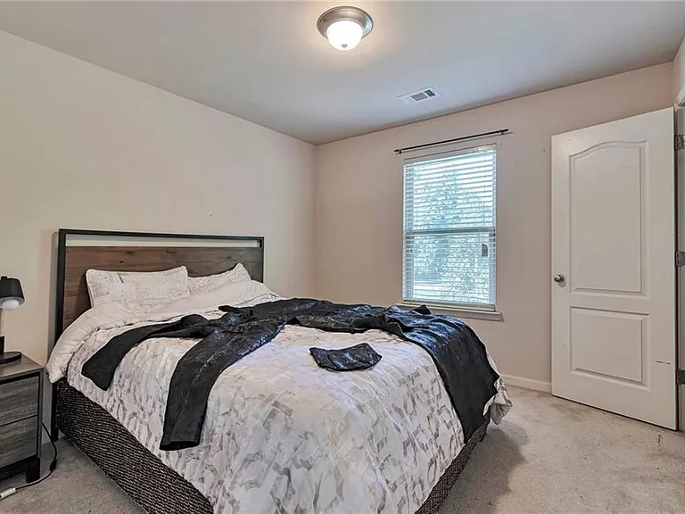 566 Jody Pl — Photo 25
