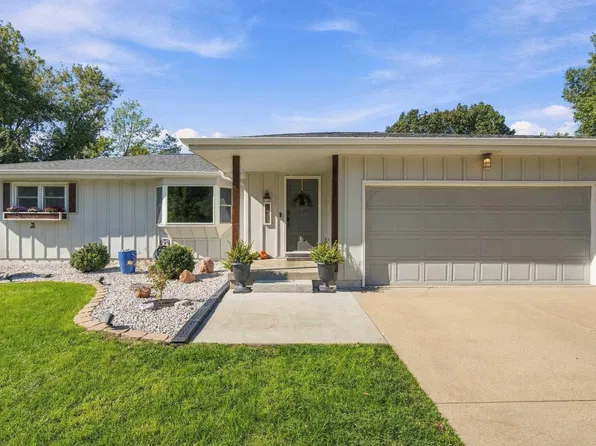 1405 Wreath Ave, Manhattan, KS 66503