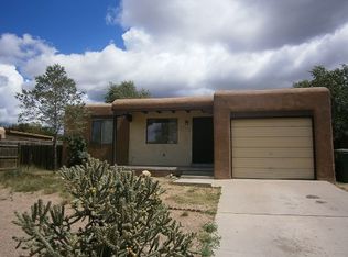 2089 Calle Contento, Santa Fe, NM 87505