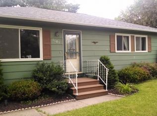 1101 W Cameron St, New London, WI 54961