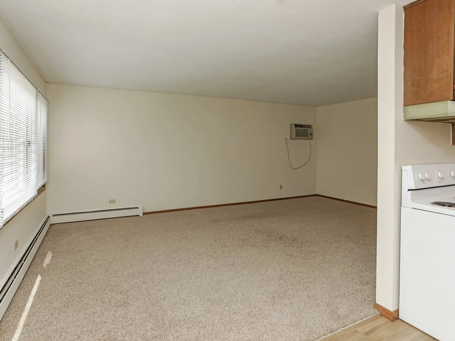 3925 W. 31st St. — Photo 3