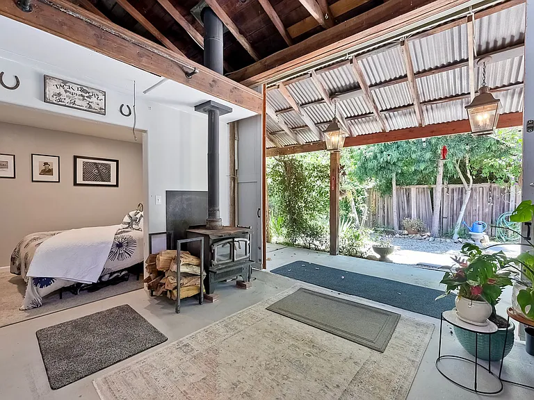 20402 Elfin Forest Rd — Photo 9