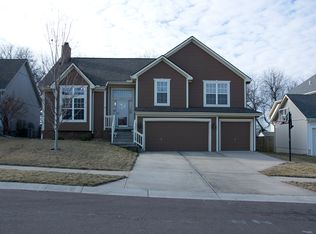 2105 SW Post Oak Rd, Lees Summit, MO 64082