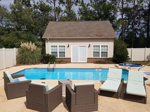 3rd image of 103 Clearwater Dr