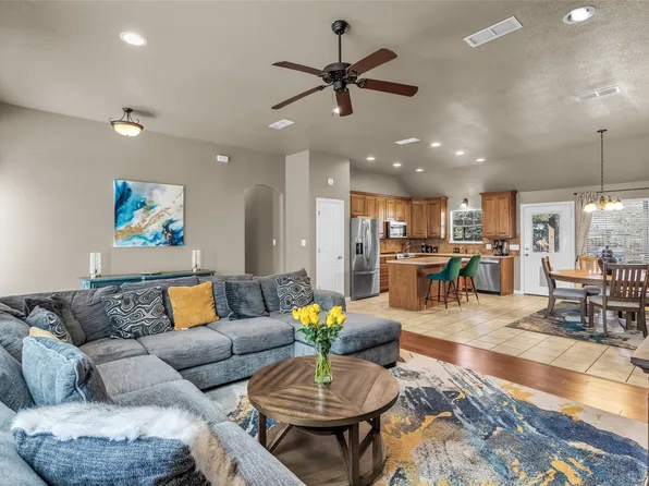 226 King George Rd, Ponder, TX 76259