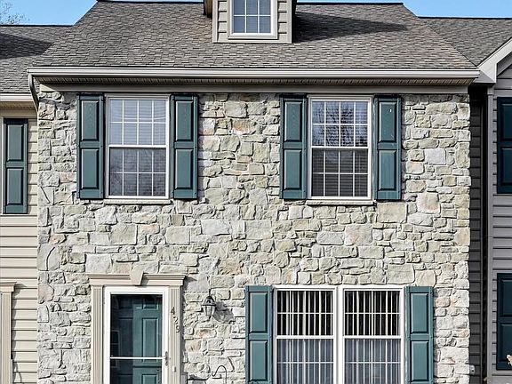 2nd image of 429 Indian Rock Cir