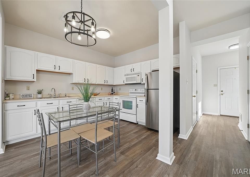 1st image of 4887 Heritage Heights Cir