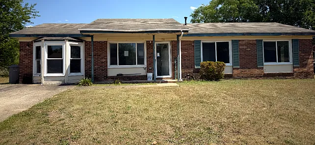 3 bed, 1.5 bath, 1404 sqft, $1,250 — Photo 1
