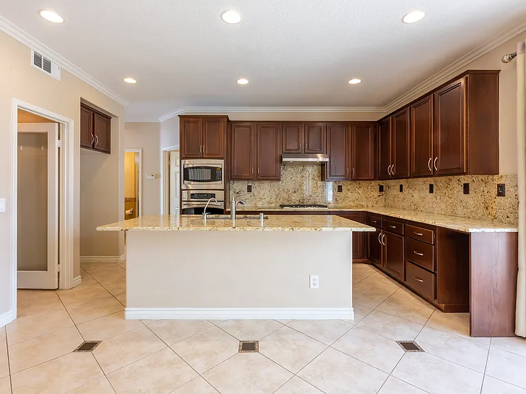 14 Monument Pl — Photo 65