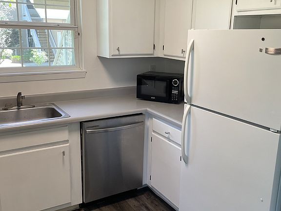 4th image of 344 S Estes St APT B