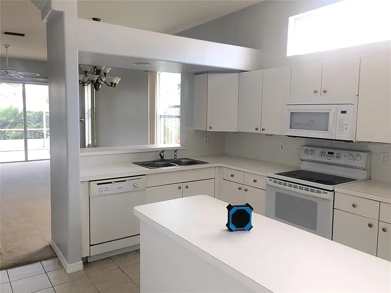 6759 Hickory Hammock Cir — Photo 3